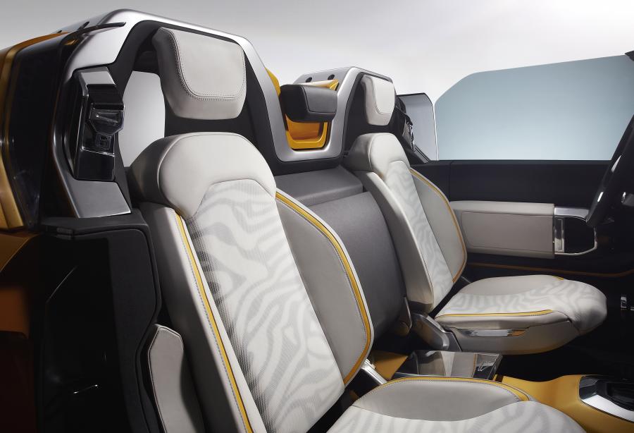 Land Rover DC100 Sport Concept 2011 года  (фото 31 из 52)